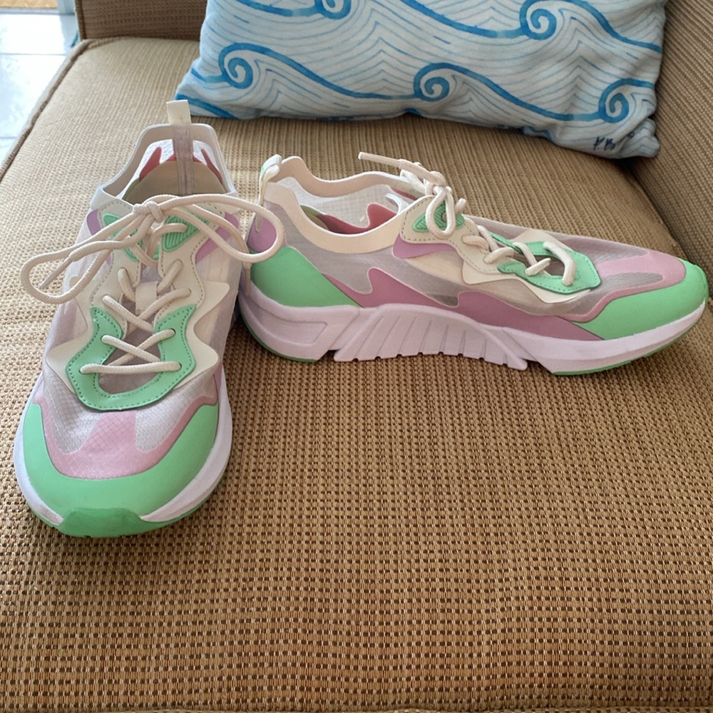 Fabletics Larchmont Transparent Performance Shoe … - image 2